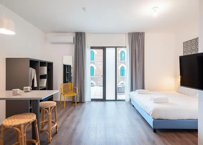 Palazzo Del Porto Genova